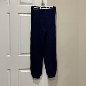 Free People Beach Sweater
Knit Pant size Medium